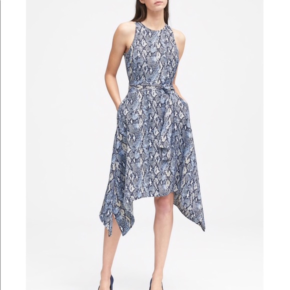 Banana Republic Dresses & Skirts - BANANA REPUBLIC SIZE 2 SNAKE-PRINT  DRESS
